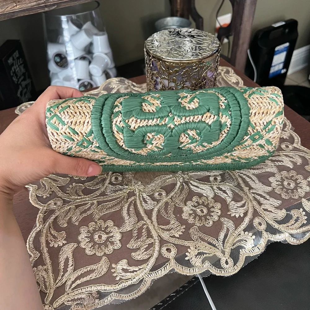 Tory Burch Fleming straw clutch - Picture 2 of 11